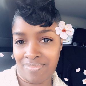 Meet your Posher, Latoya